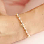 Load image into Gallery viewer, Collar y Pulsera Dije Flores C949