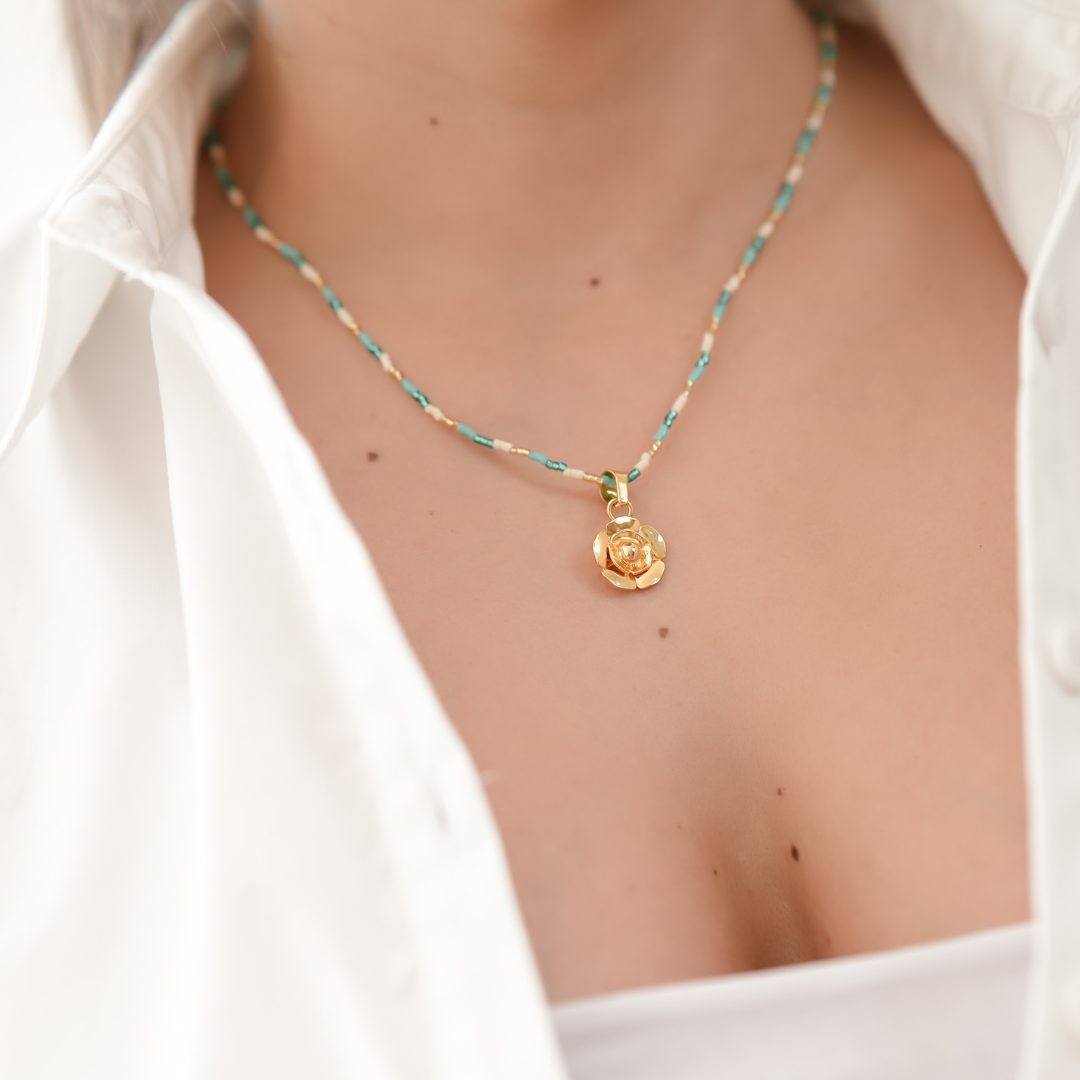 Collar Florecita con Topitos C731